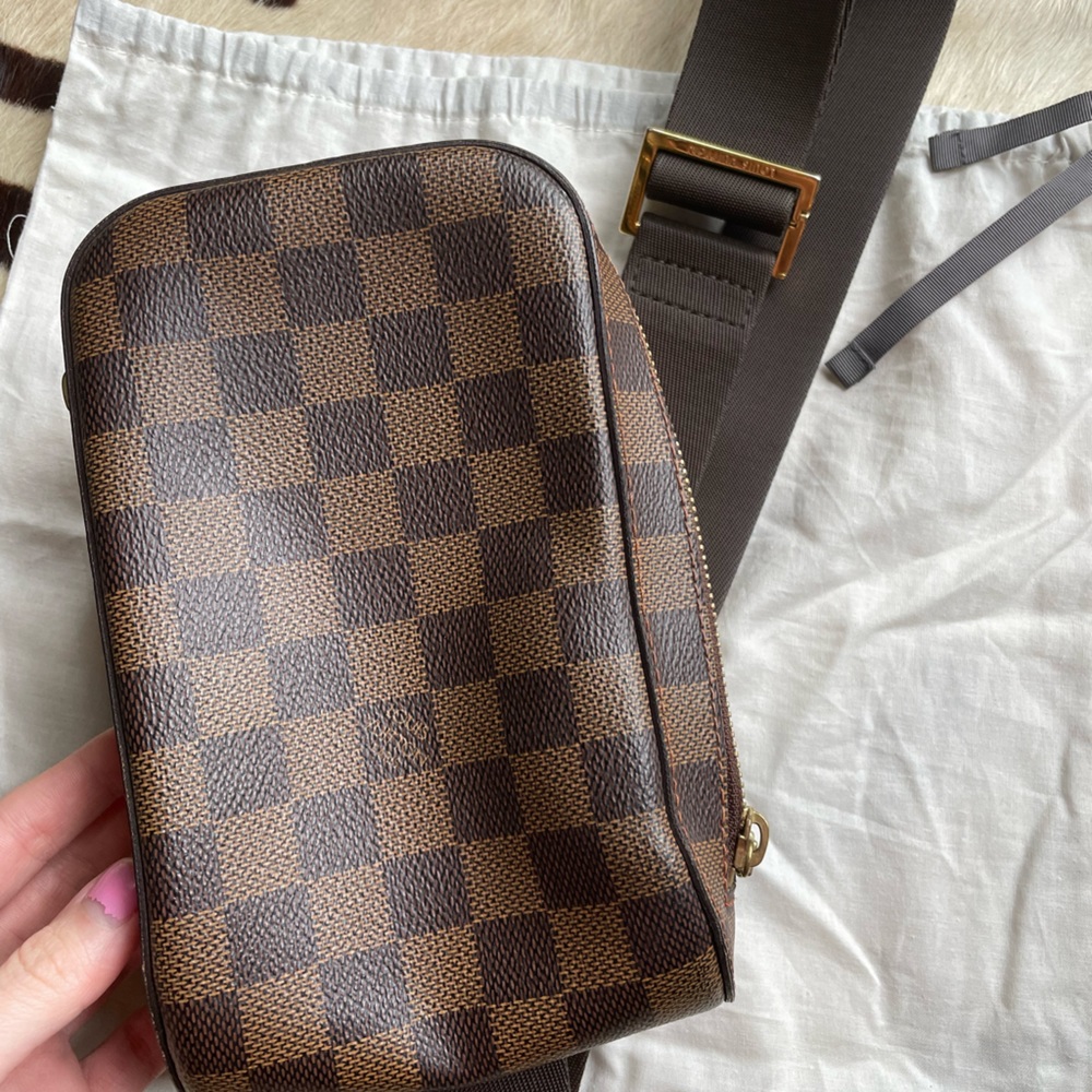 Louis Vuitton Geronimo crossbody bag